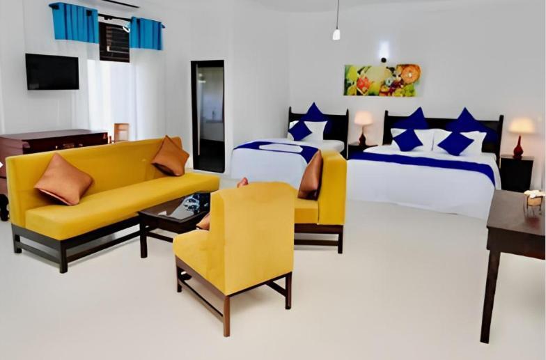 Blue Spring Hotel Wadduwa Eksteriør billede